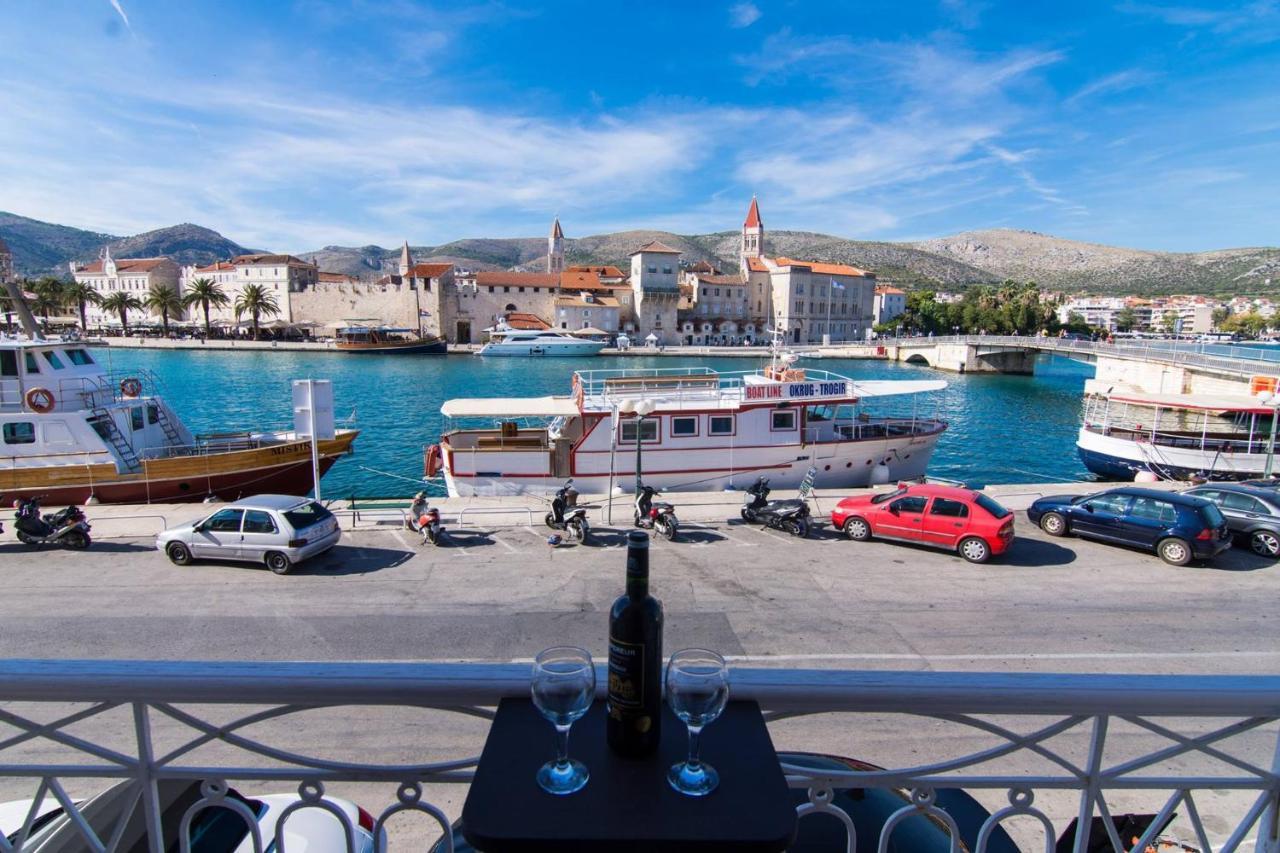 Vila Liza Bed & Breakfast Trogir Exterior photo