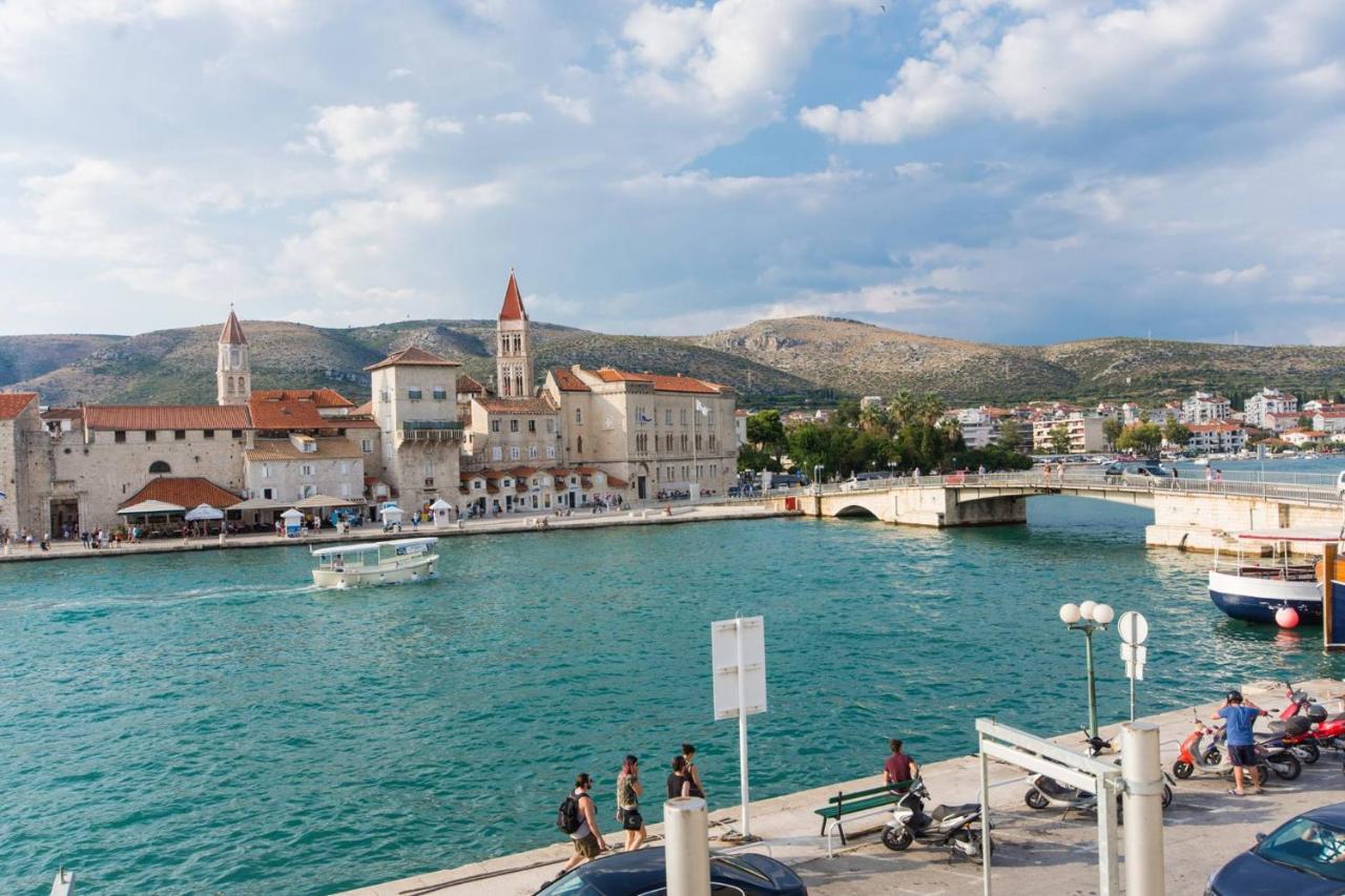 Vila Liza Bed & Breakfast Trogir Exterior photo
