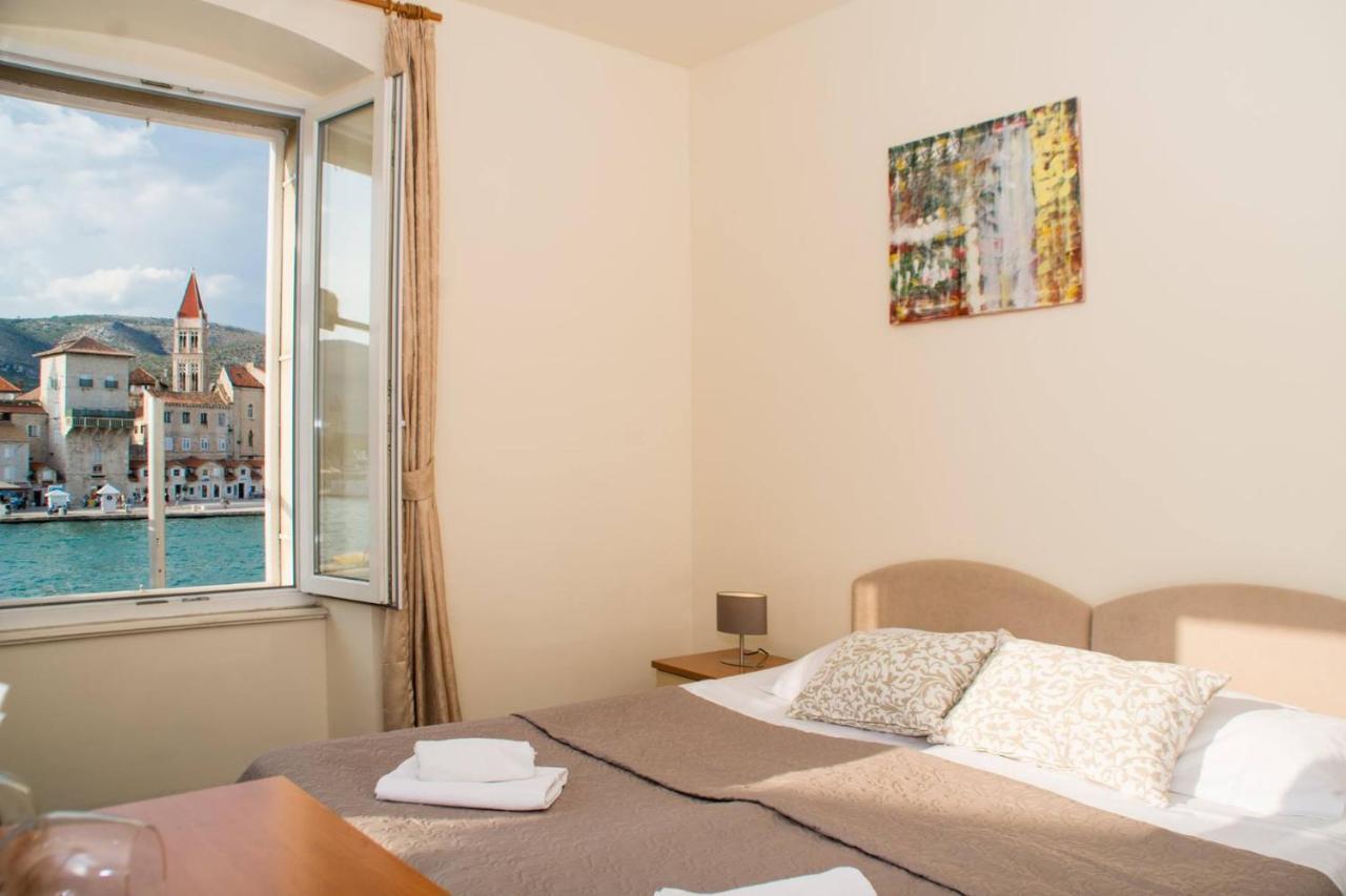 Vila Liza Bed & Breakfast Trogir Exterior photo