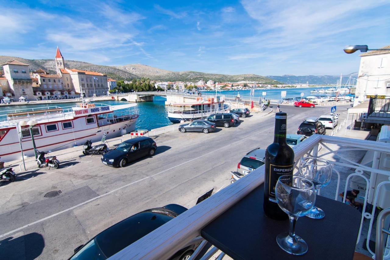 Vila Liza Bed & Breakfast Trogir Exterior photo