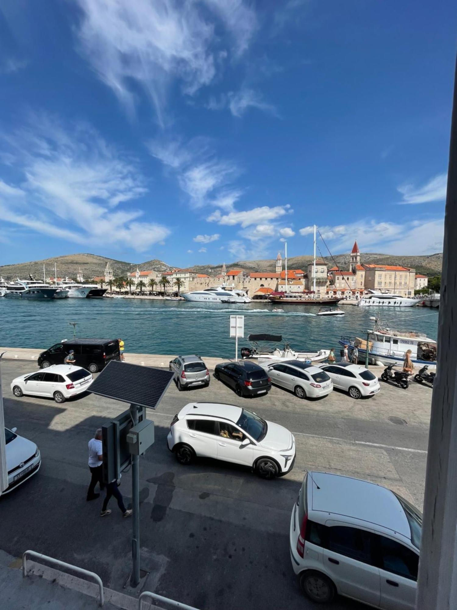 Vila Liza Bed & Breakfast Trogir Exterior photo